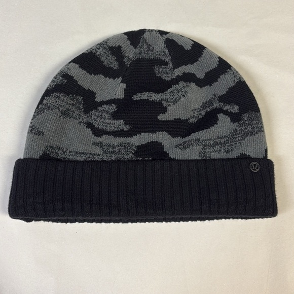 Lululemon Room For Warmth Camo Cashmere Beanie Hat Black/Asphalt One Size main image 4